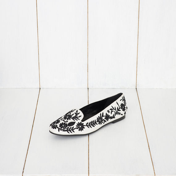 Luna - JUJU by Jyoti Sardar - handmade hand embroidered vegan shoes for women